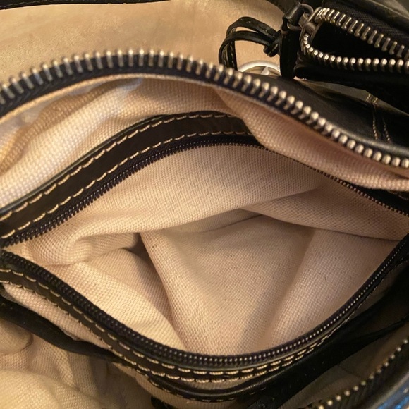 Michael Kors Black Leather with off-white stitching Hobo bag - Picture 5 of 11